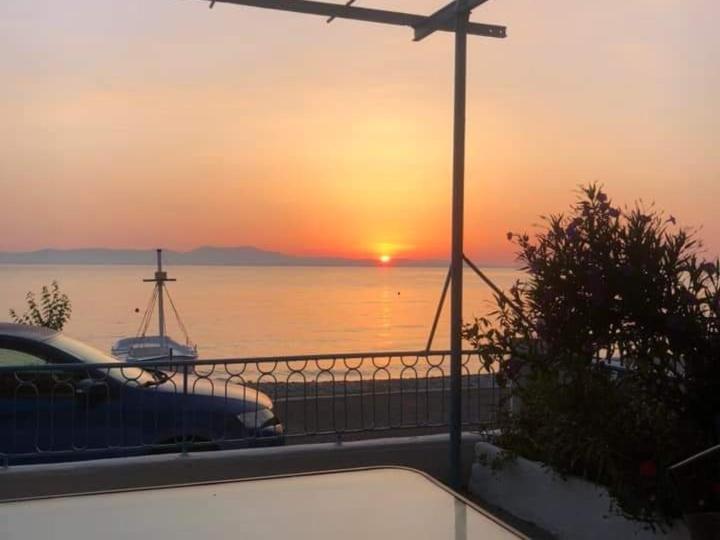 Holiday home Antony's Sea View Tiros
