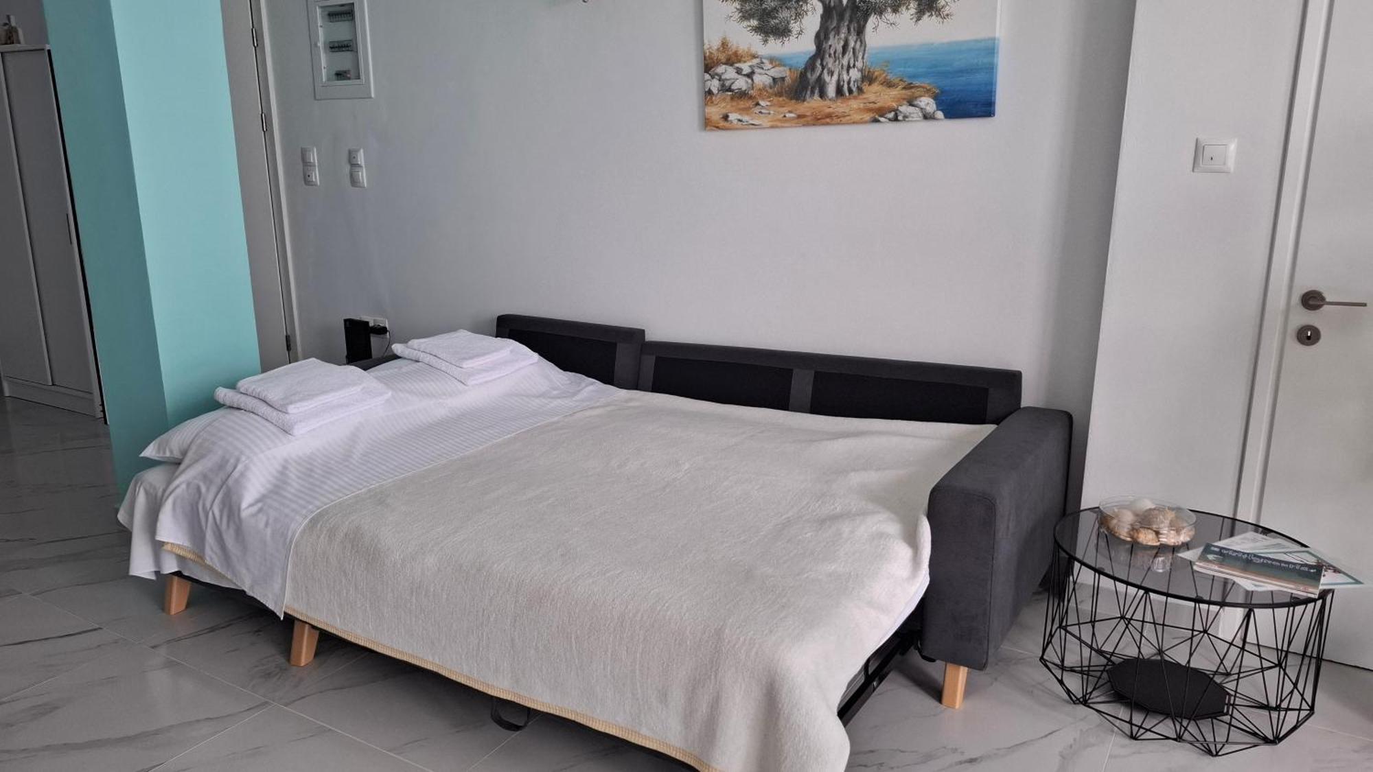 Holiday home Antony's Sea View Tiros