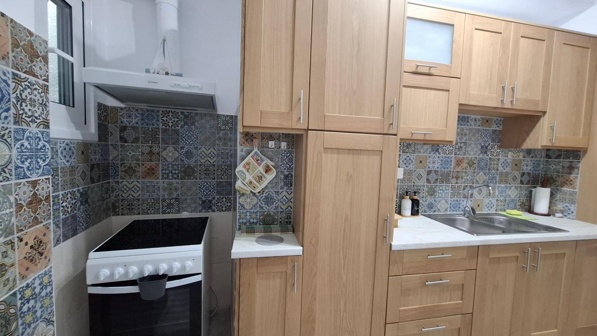 Holiday home Antony's Sea View Tiros